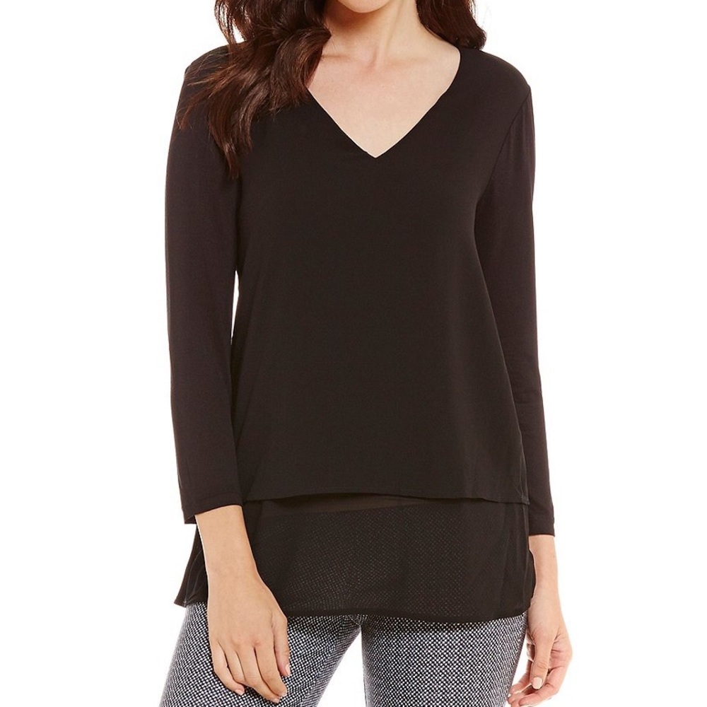Michael Kors Mixed Woven Knit Layered Hem V-Neck 3/4 Sleeve Shirt. Size M.